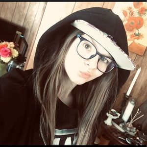 Meet your Posher, Layla